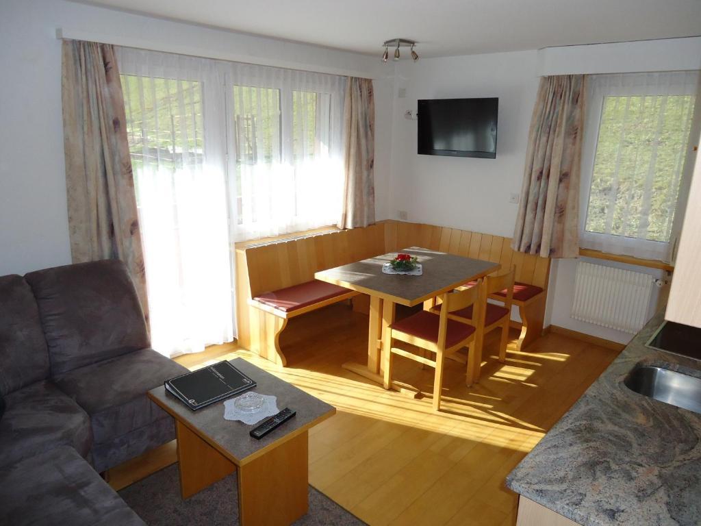 Haus Orion Apartment Saas-Fee Phòng bức ảnh